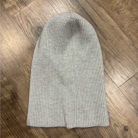 Aritzia Sunday Best Ribbed Hood! - Picture 7 of 7